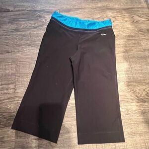 Nike capri wide leg leggings womens size M